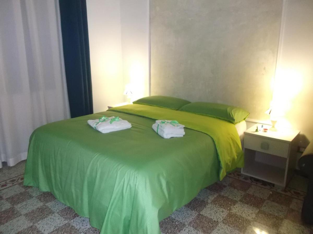 살레르노 Primo Posto B&B 외부 사진
